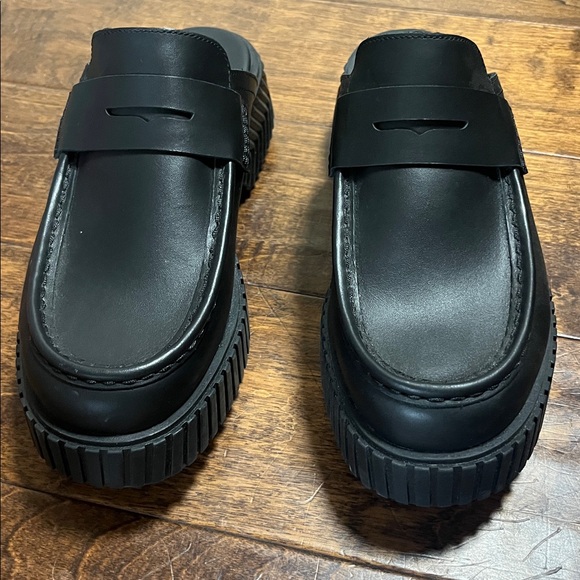 Sorel Black Leather Ona Ave Loafer, size 8 - Picture 2 of 9